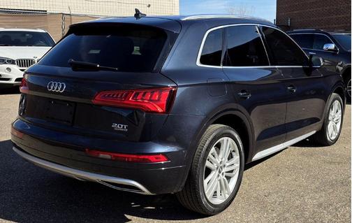 Moonlight Blue Metallic 2018 Audi Q5 2.0T Premium Plus