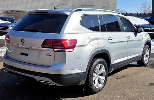 2018 Volkswagen Atlas 3.6L SE w/Technology