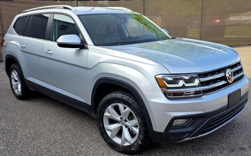 Reflex Silver Metallic 2018 Volkswagen Atlas 3.6L SE w/Technology