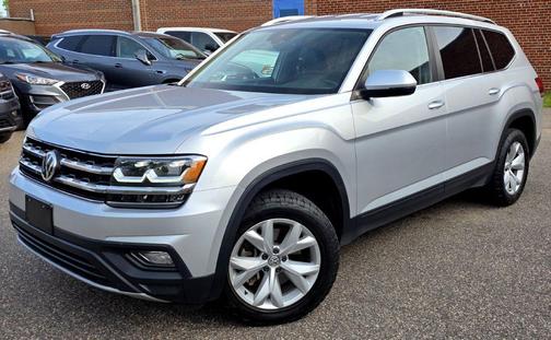 Reflex Silver Metallic 2018 Volkswagen Atlas 3.6L SE w/Technology