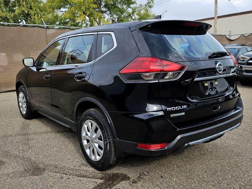 2017 Nissan Rogue S