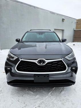 2020 Toyota Highlander LE