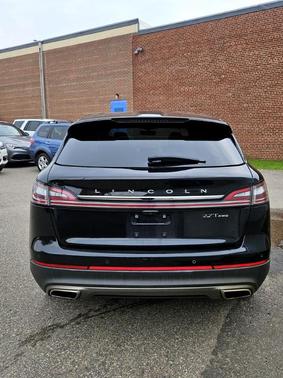 2019 Lincoln Nautilus Reserve