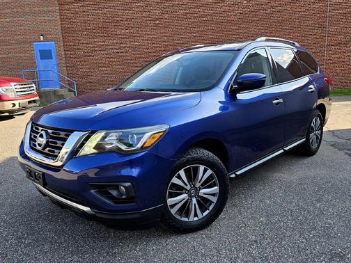 2018 Nissan Pathfinder SV