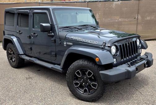 Smoke 2017 Jeep Wrangler Unlimited Sahara