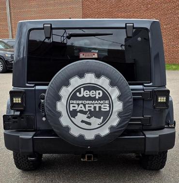 Smoke 2017 Jeep Wrangler Unlimited Sahara