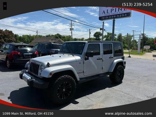 Silver 2008 Jeep Wrangler Unlimited Sahara