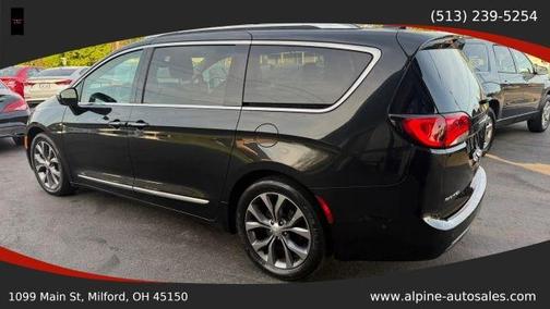 Black 2017 Chrysler Pacifica Limited