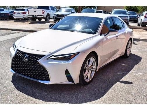 Photo 4 of 25 of 2022 Lexus IS 300 Base