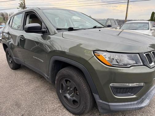 Olive Green Pearlcoat 2018 Jeep Compass Sport
