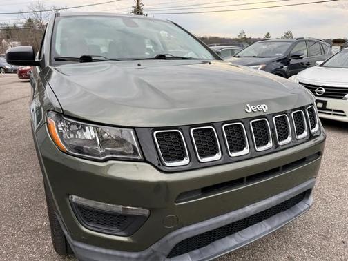 Olive Green Pearlcoat 2018 Jeep Compass Sport