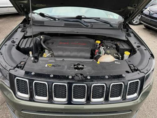 Olive Green Pearlcoat 2018 Jeep Compass Sport