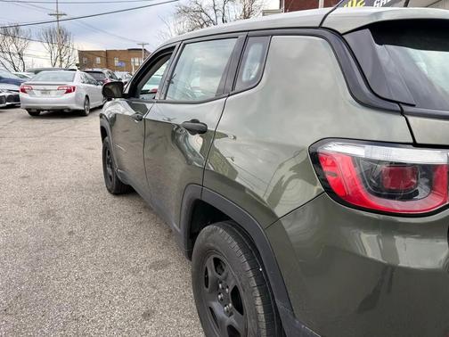 Olive Green Pearlcoat 2018 Jeep Compass Sport