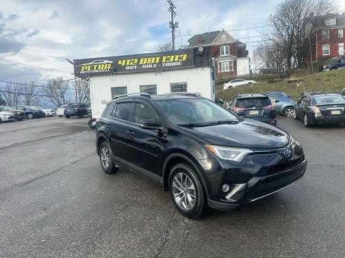 2017 Toyota RAV4 Hybrid XLE