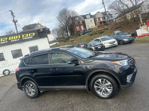 2017 Toyota RAV4 Hybrid XLE