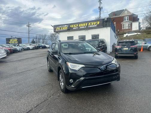 2017 Toyota RAV4 Hybrid XLE