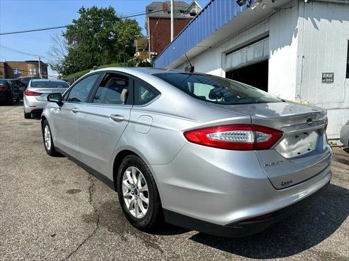 2016 Ford Fusion S