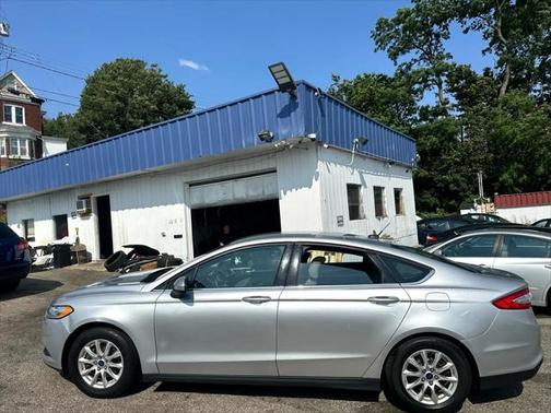 2016 Ford Fusion S