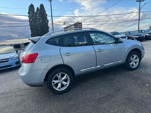 2011 Nissan Rogue SV