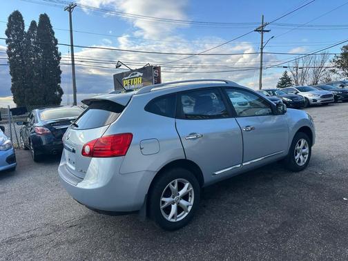 2011 Nissan Rogue SV
