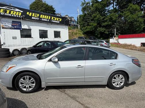 Brilliant Silver Metallic 2012 Nissan Altima 2.5 S