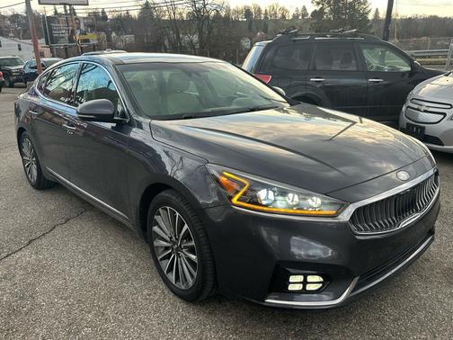 2017 Kia Cadenza Technology