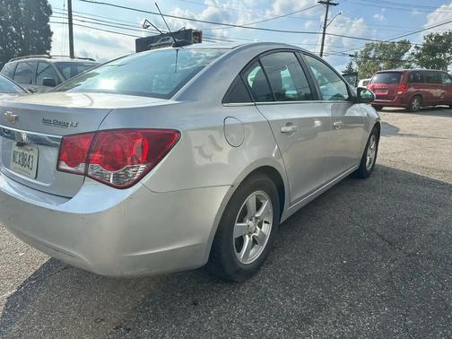 Silver Ice Metallic 2015 Chevrolet Cruze 1LT