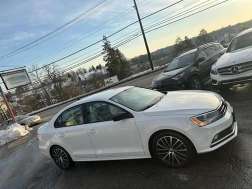 2016 Volkswagen Jetta 1.8T Sport