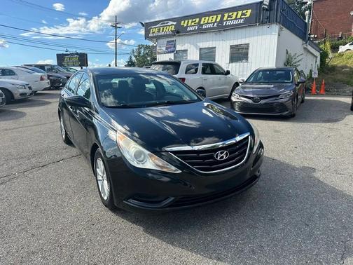 Black 2011 Hyundai SONATA GLS
