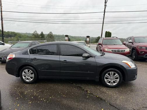 Gray 2010 Nissan Altima 2.5 SL