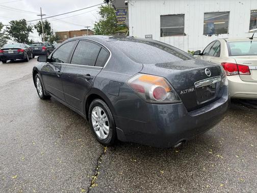 Gray 2010 Nissan Altima 2.5 SL