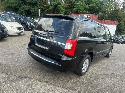 2012 Chrysler Town & Country Touring
