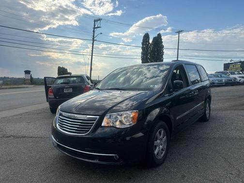 2012 Chrysler Town & Country Touring