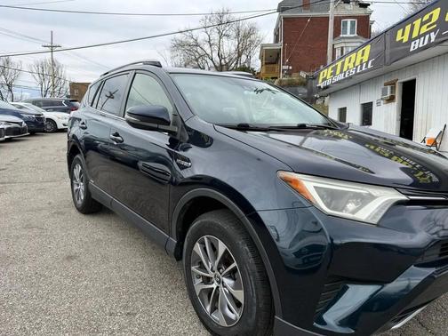 2018 Toyota RAV4 Hybrid XLE