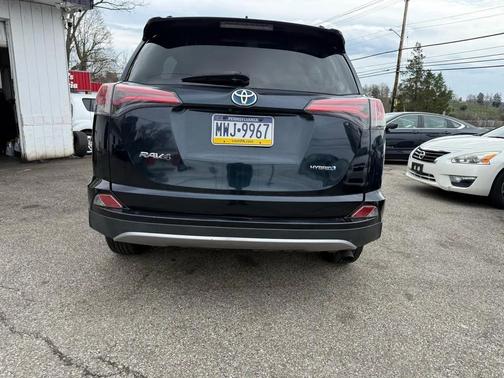 2018 Toyota RAV4 Hybrid XLE