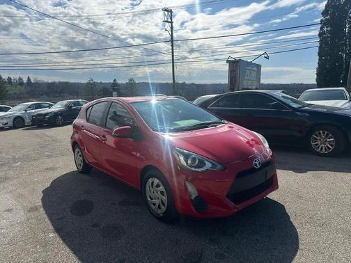 2016 Toyota Prius c Four