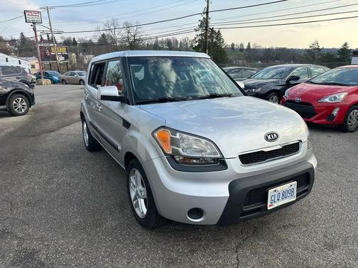 2011 Kia Soul +