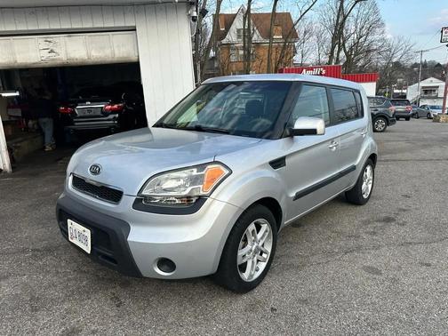 2011 Kia Soul +