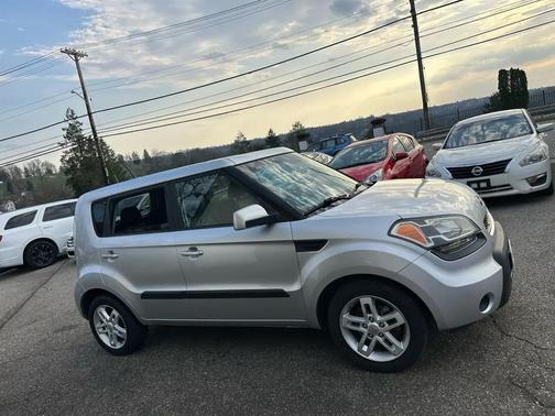 2011 Kia Soul +