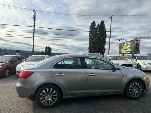 2013 Suzuki Kizashi SE