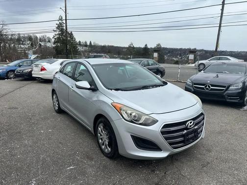 2016 Hyundai Elantra GT Base