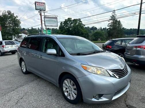 2011 Toyota Sienna XLE