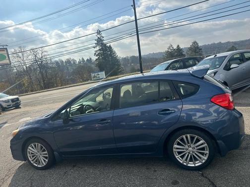 2012 Subaru Impreza 2.0i Premium
