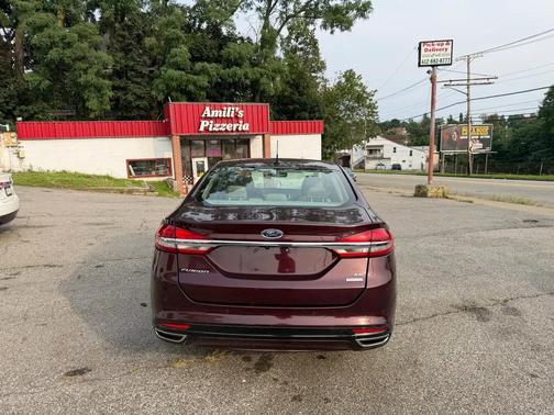 Maroon 2017 Ford Fusion SE