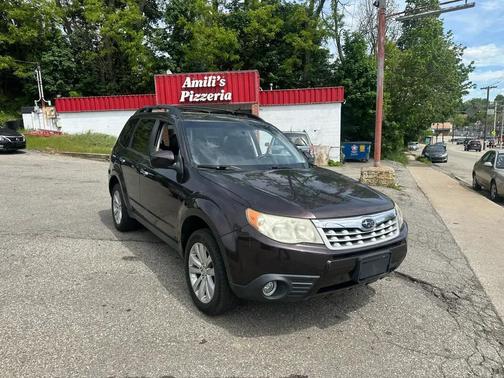 Brown 2013 Subaru Forester 2.5X