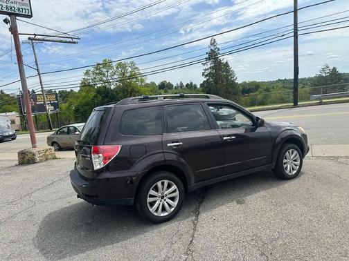 Brown 2013 Subaru Forester 2.5X