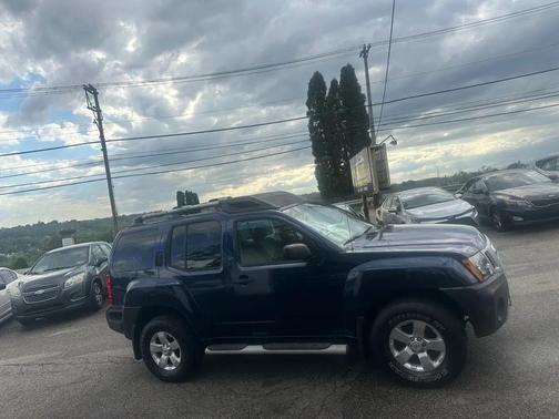 Navy Blue 2010 Nissan Xterra S