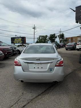 Brilliant Silver 2015 Nissan Altima 2.5 SV