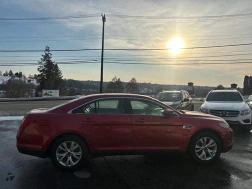2012 Ford Taurus SEL