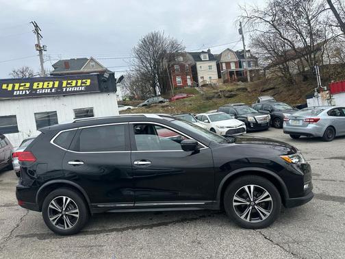 2017 Nissan Rogue SL